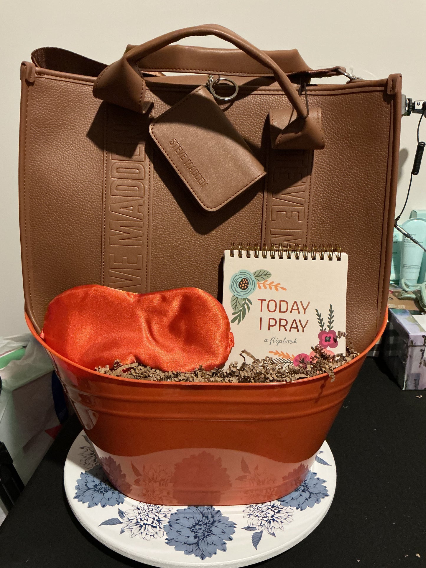 Steve Madden ChestNut Gift Basket