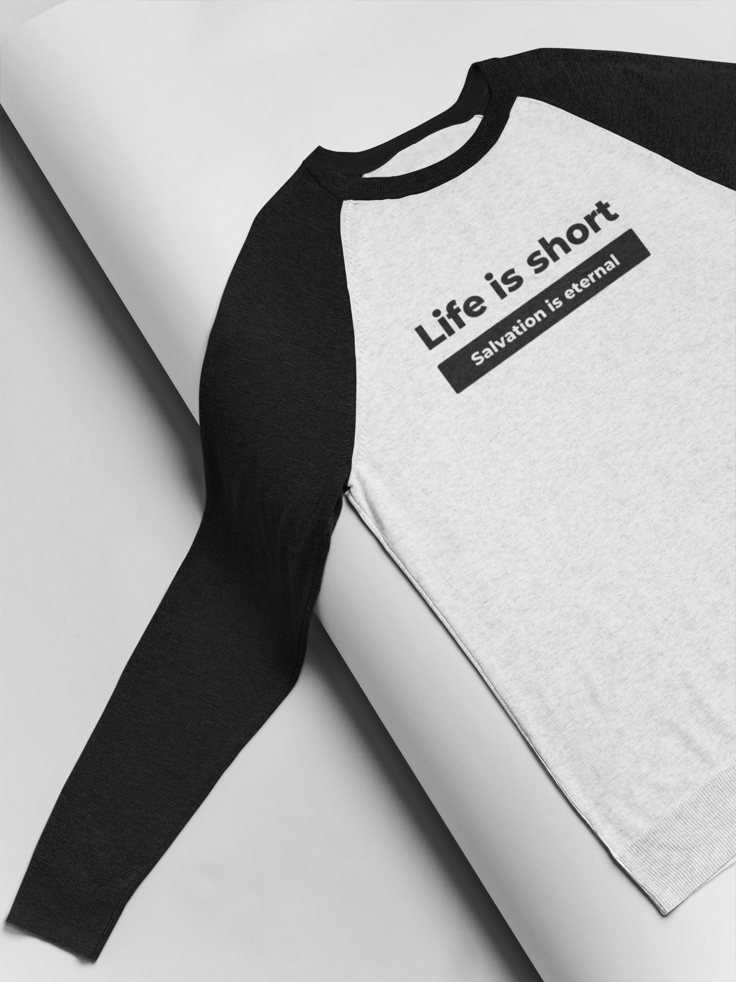 Camiseta raglán "La vida es corta. La salvación es eterna"