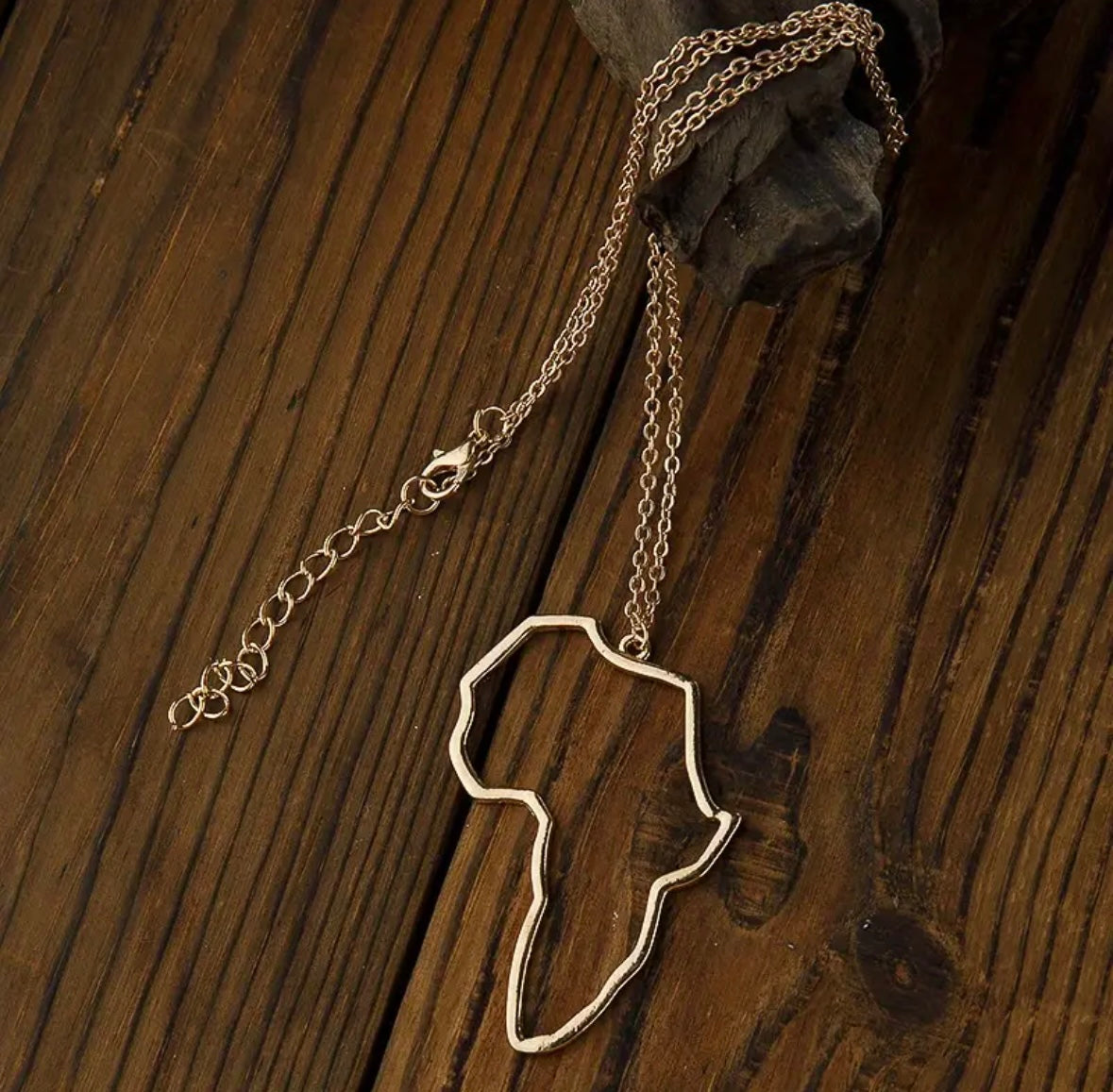 Elegant Silver Hollow Africa Map Pendant Necklace for Women