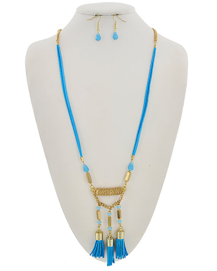 Conjunto de collar largo con borlas